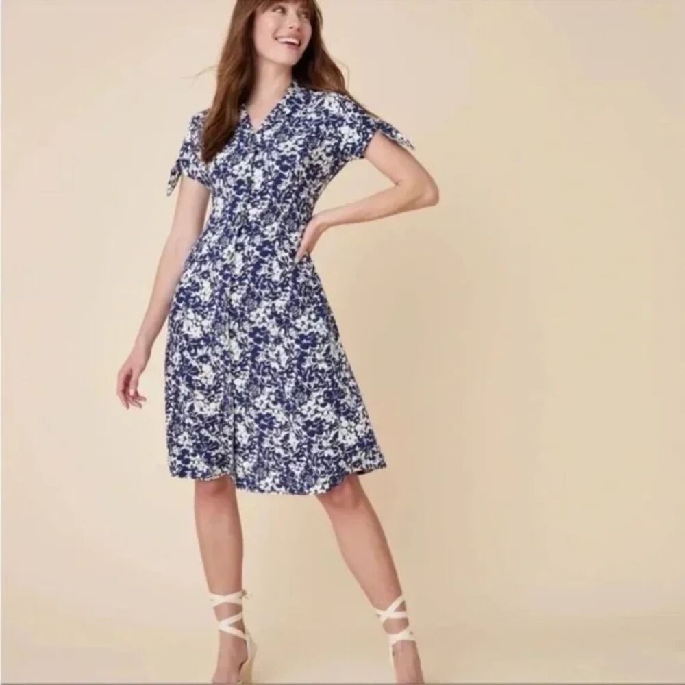 Untuckit "Camille" Blue White Floral Print Knee Length Button Shirt Dress size 2